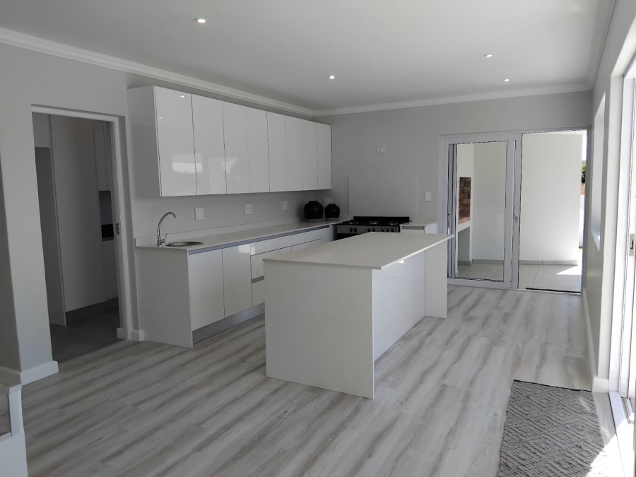 3 Bedroom Property for Sale in Country Club Western Cape